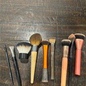 Random brush set lot